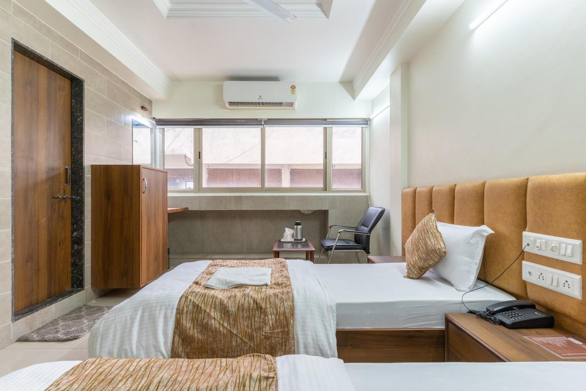 Deluxe Double Room,1549749982:JPEG